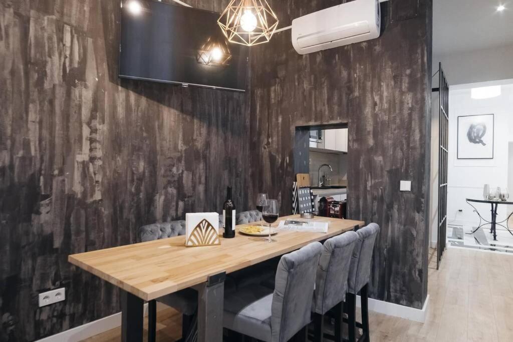 Apartamentos Plaza De Pedro Zerolo III Madrid Exteriér fotografie