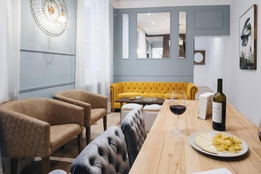 Apartamentos Plaza De Pedro Zerolo III Madrid Exteriér fotografie