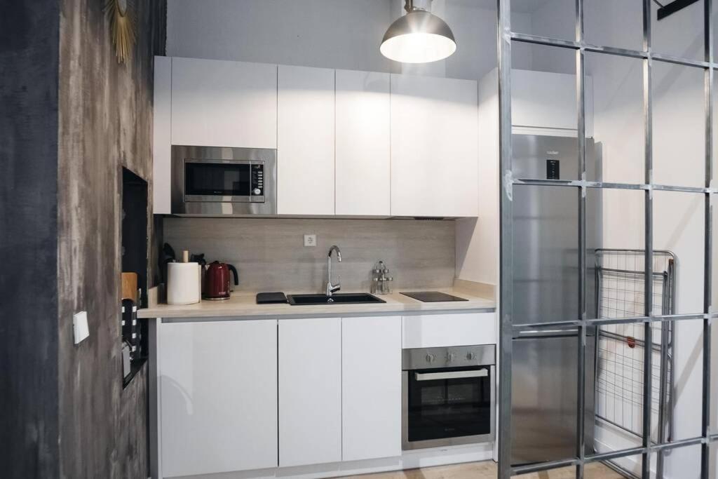 Apartamentos Plaza De Pedro Zerolo III Madrid Exteriér fotografie
