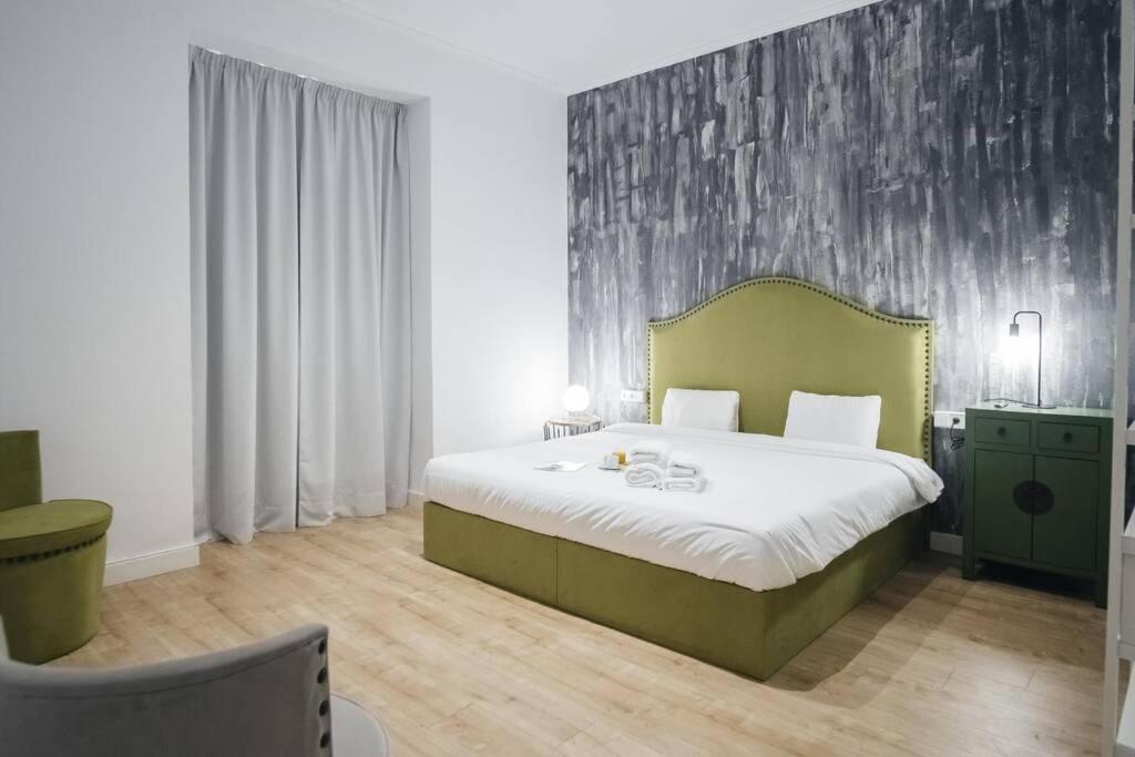 Apartamentos Plaza De Pedro Zerolo III Madrid Exteriér fotografie