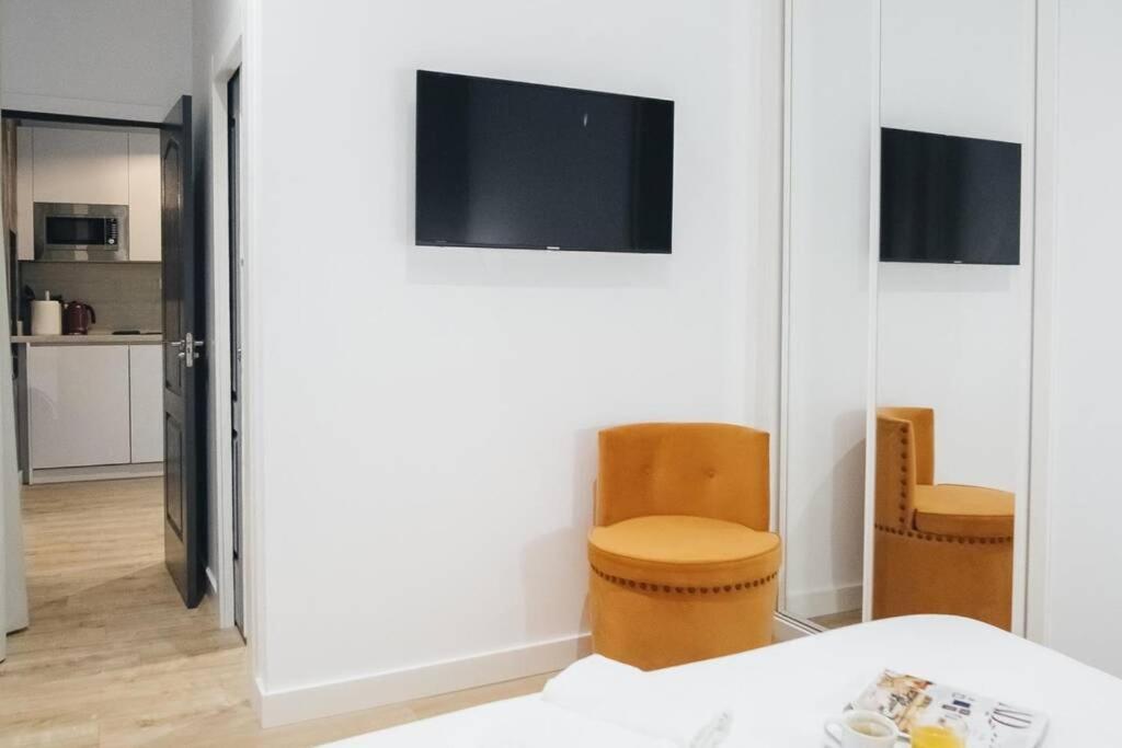 Apartamentos Plaza De Pedro Zerolo III Madrid Exteriér fotografie