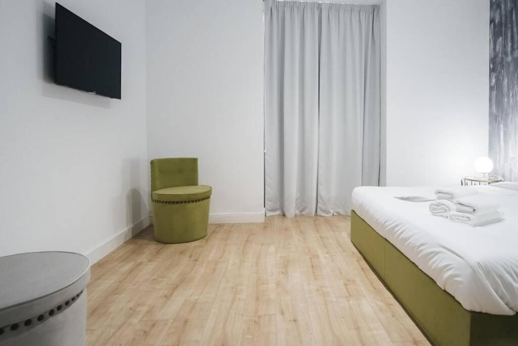 Apartamentos Plaza De Pedro Zerolo III Madrid Exteriér fotografie