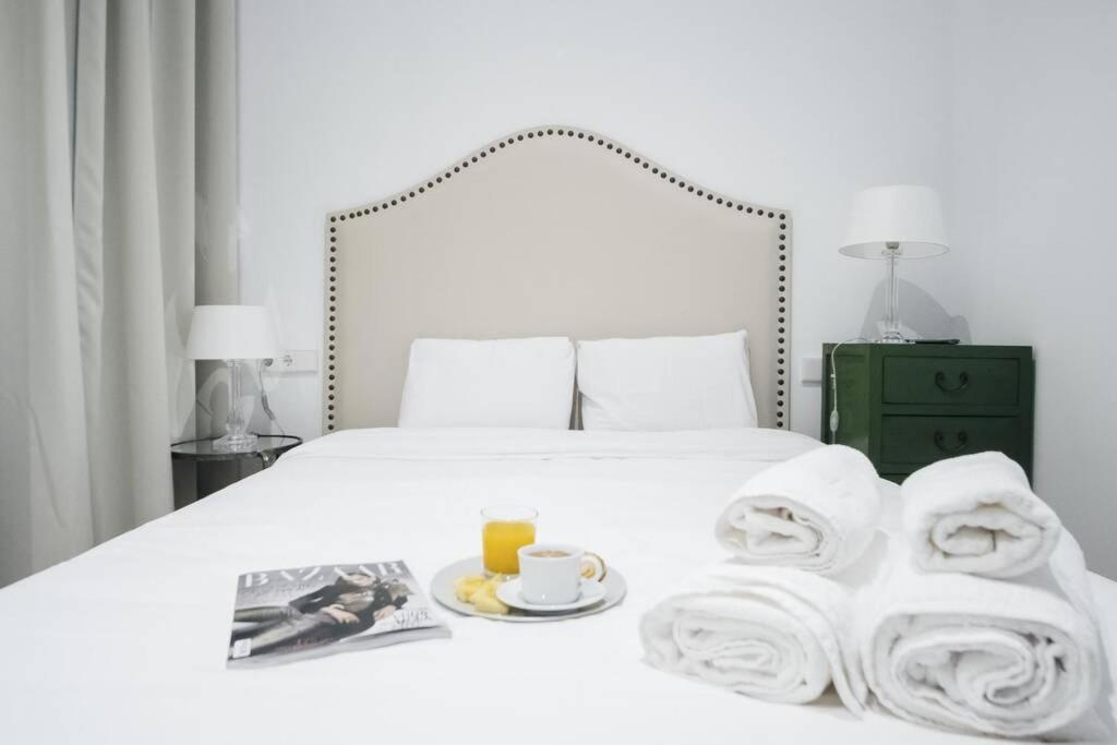 Apartamentos Plaza De Pedro Zerolo III Madrid Exteriér fotografie